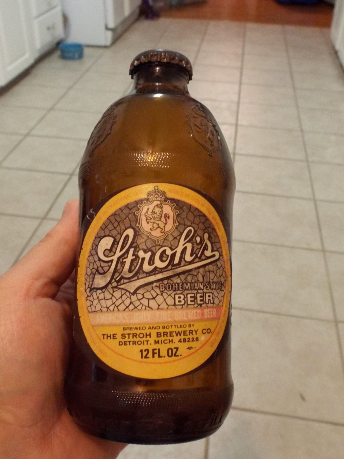Stroh's Beer Bottle With Cap 1950s Detroit Michigan The