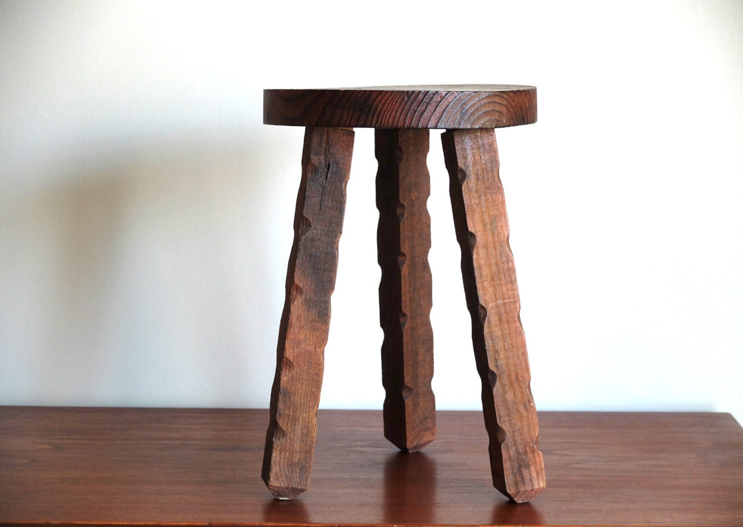 French vintage wooden tripod stool / plant cactus stand 1950s – Haute Juice