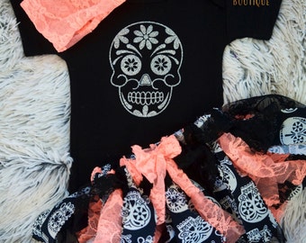 Sugar skulls-Girls' clothing-baby girl halloween-halloween onesie-halloween bodysuit-glow in the dark-baby's first halloween-halloween baby