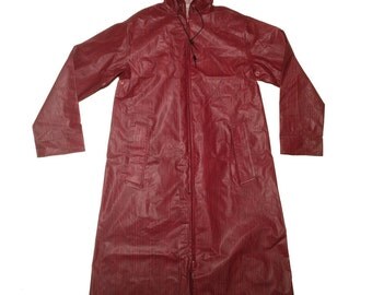 Marimekko raincoat by Sadeasuste from the 70s