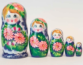 Nesting doll Deasies on Violet / Flowers Russian matryoshka dolls - kod425p