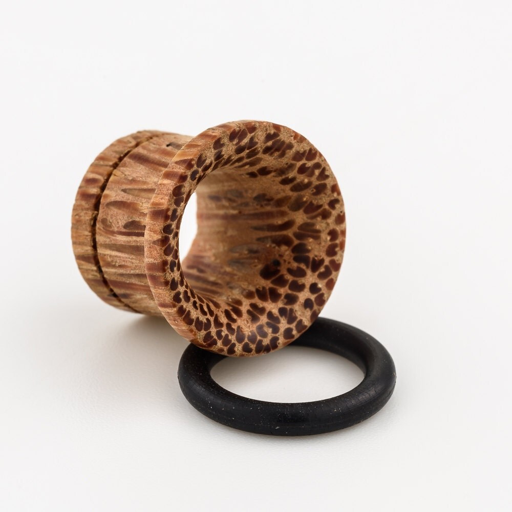 Wood 10mm00g ear tunnel. organic ear tunnel. tribal ear