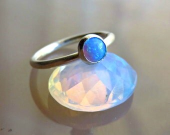 Opal Cartilage Earring // Opal Helix Earring - Blue Opal Nose Ring // Silver Nose Hoop - Opal Nose Piercing
