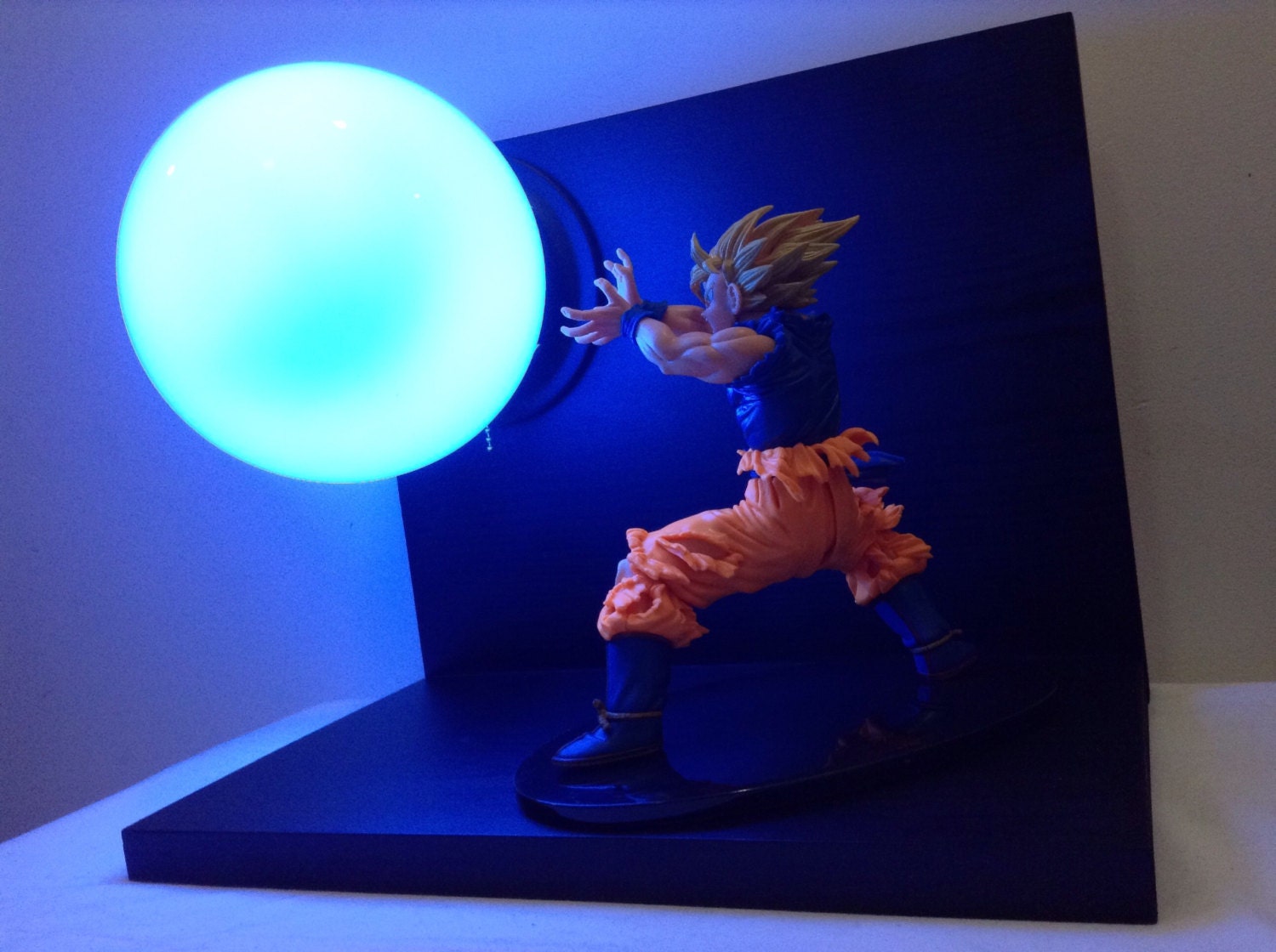 Deluxe Kamehameha Goku Super Saiyan Lamp / by LitUpInteriorDesign