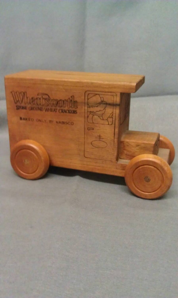 Nabisco Wheatsworth Stone Ground Wheat Crackers Advertising