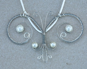 Wire wrapped pendant/butterfly pendant/Gemstone necklace/ooak/gift her/valentine's day gift/Women's jewelry/butterfly