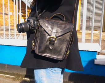 LEATHER CAMERA BAG