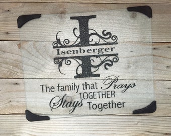 Monogram Glass Cutting Board, Wedding Gift, Anniversary Gift, Housewarming Gift, Girlfriend Gift, Birthday Gift, Glass Cutting Board