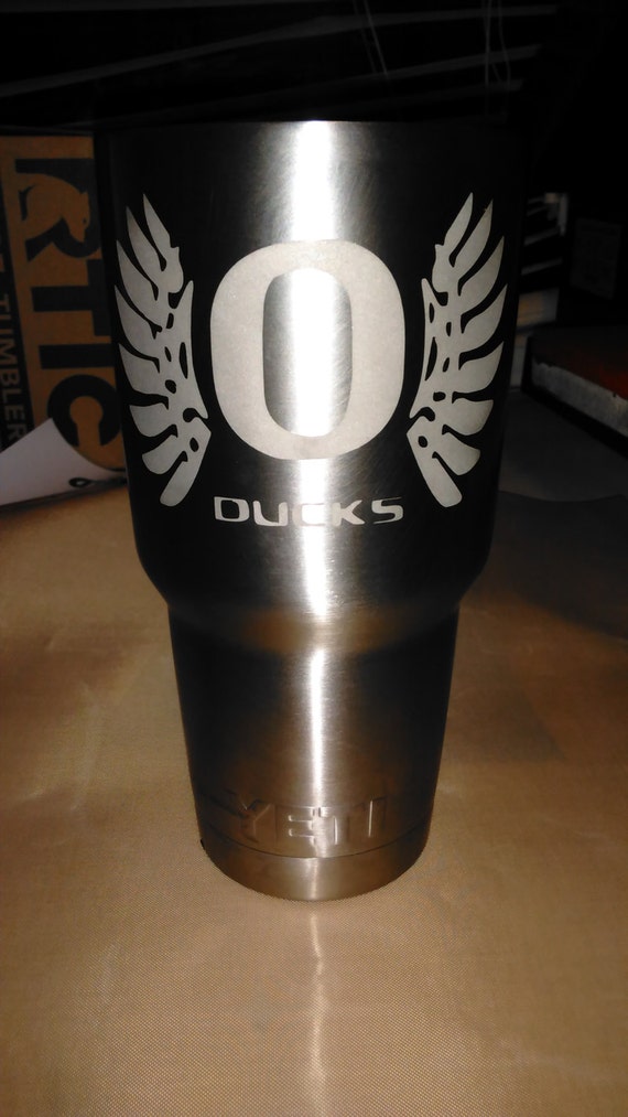 Custom etched Oregon Ducks Yeti Rambler 30oz by BlueWaterGraphics