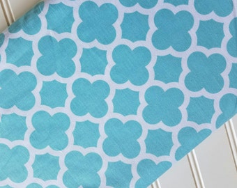 Riley-Blake-Designs-Fabric-By-The-Yard-Aqua-Quartrefoil-Fat-Quarters-Sewing-DIY-Projects-Crafts-Supplies