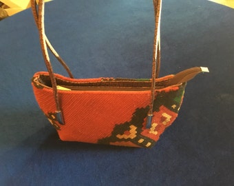 Short Strap Besserebean Kilim Hand Purse