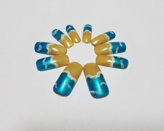 Items similar to Red Minnie Mouse Nail Art on Etsy