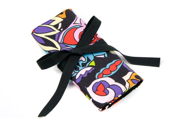 Crochet Hook Case - Riviera with 26 black pockets