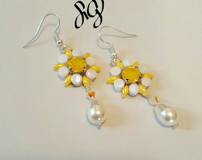 Swarovski Chaton Flowers, Chaton Earrings, Yellow pearl earrings, Powder Green, Turquoise earrings, Nautical earrings