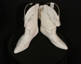 White Leather Fringed Boots Laredo Vintage Western Boots Size 5