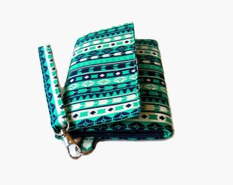 womens wristlet wallet