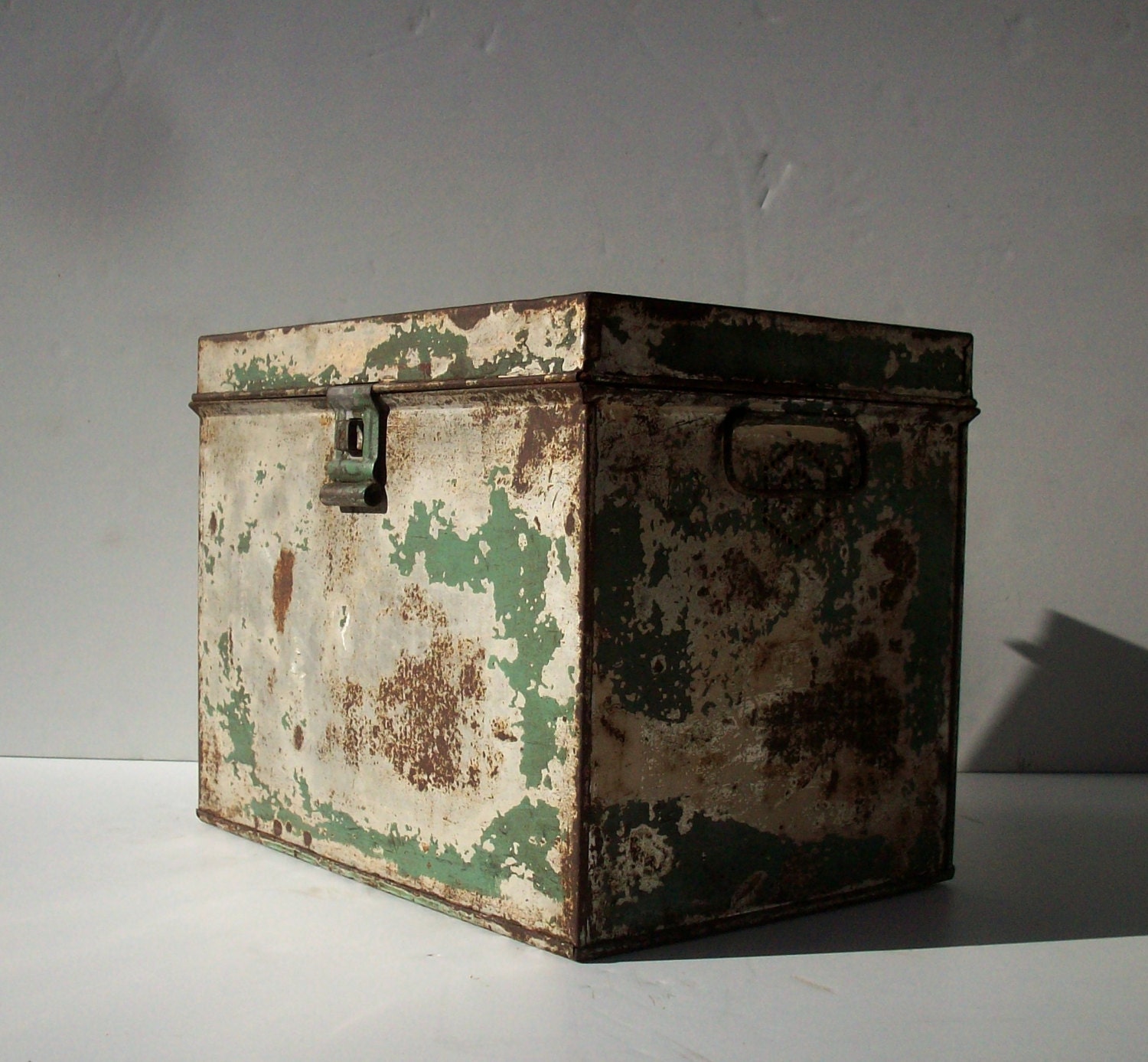Vintage Metal Box with Lock Latch and Handles / Painted Metal