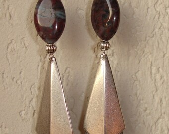Boucles d'oreilles Art Déco perles ovales en pierre et pendentifs argentés