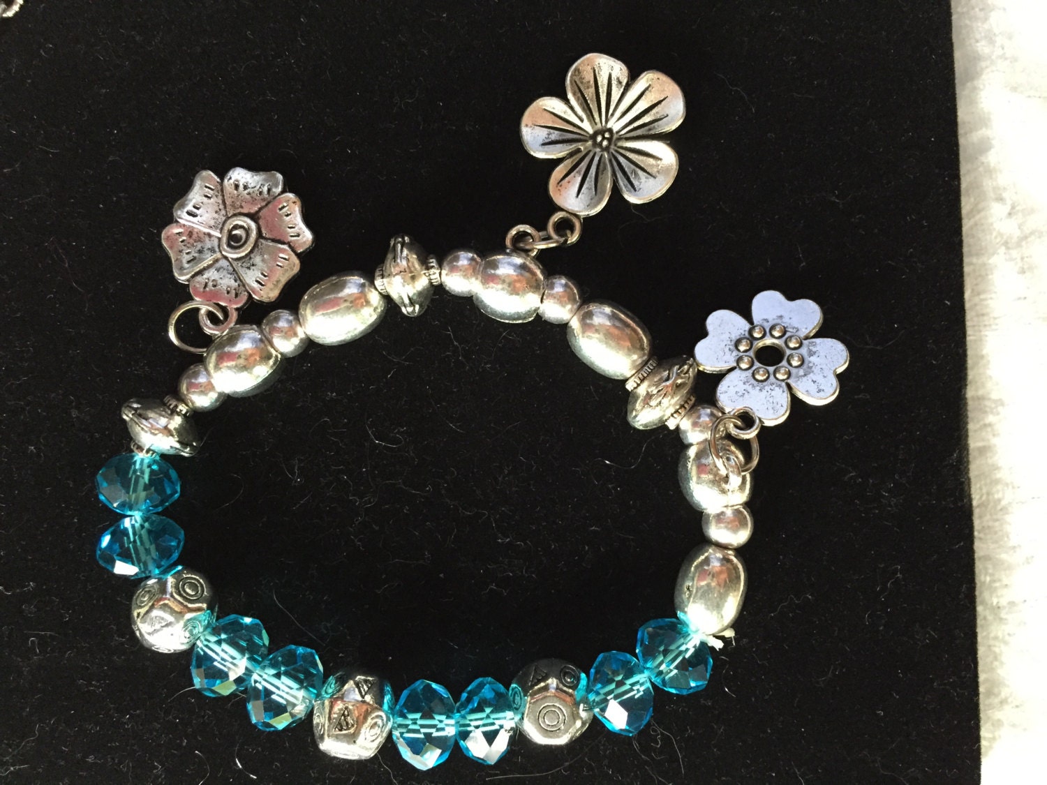 Flower Bracelet Beaded Bracelet Charm by mamaotterstidbits on Etsy