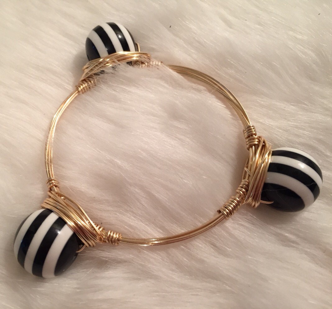 Black & White Stripe Wire Bangle by sixonedesigns on Etsy