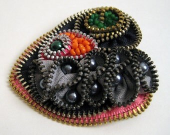 Heart with Pearl Zipper Brooch Pin