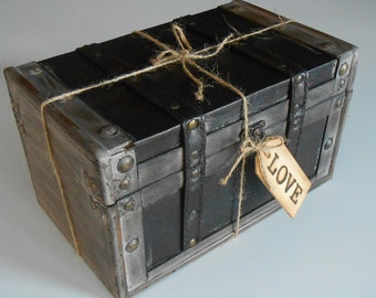 Memory Box / Wedding Keepsake Trunk / Love Letter Box / Momentum Box / Collectibles Box / Trinket Box / Rustic Wooden Box / Wooden Trunk