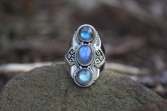 3 STONE LABRADORITE RING -Sterling Silver Ring- Labradorite Ring- Healing Crystal Jewellery- Chakra Ring- Statement Ring- Vintage- Crystal