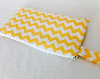 Insulated Snack Bag in Yellow Chevron