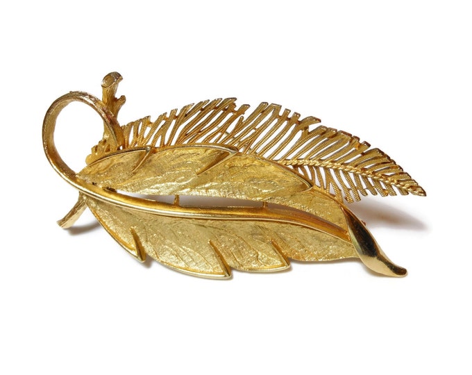 FREE SHIPPING Lisner leaf brooch pin, large gold tone leaf and ferns, statement piece, beautifully textured