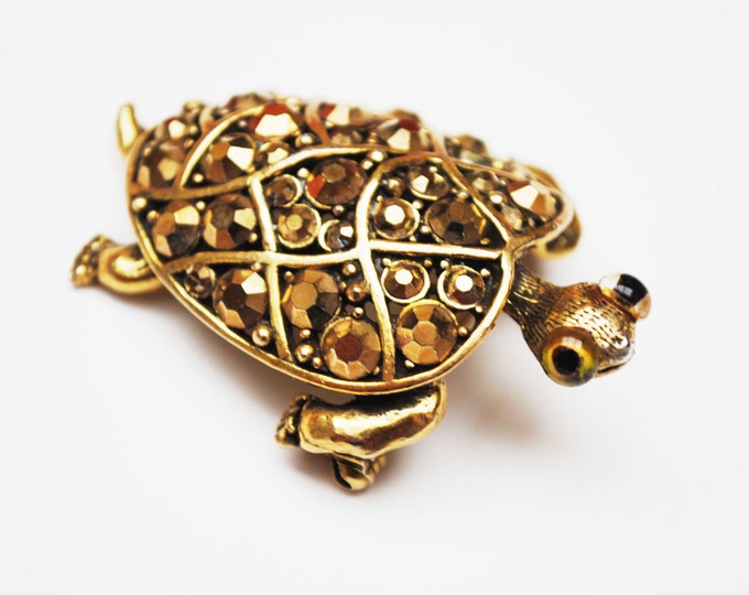 Gold Rhinestone Turtle Brooch - Hollycraft designer signed pin