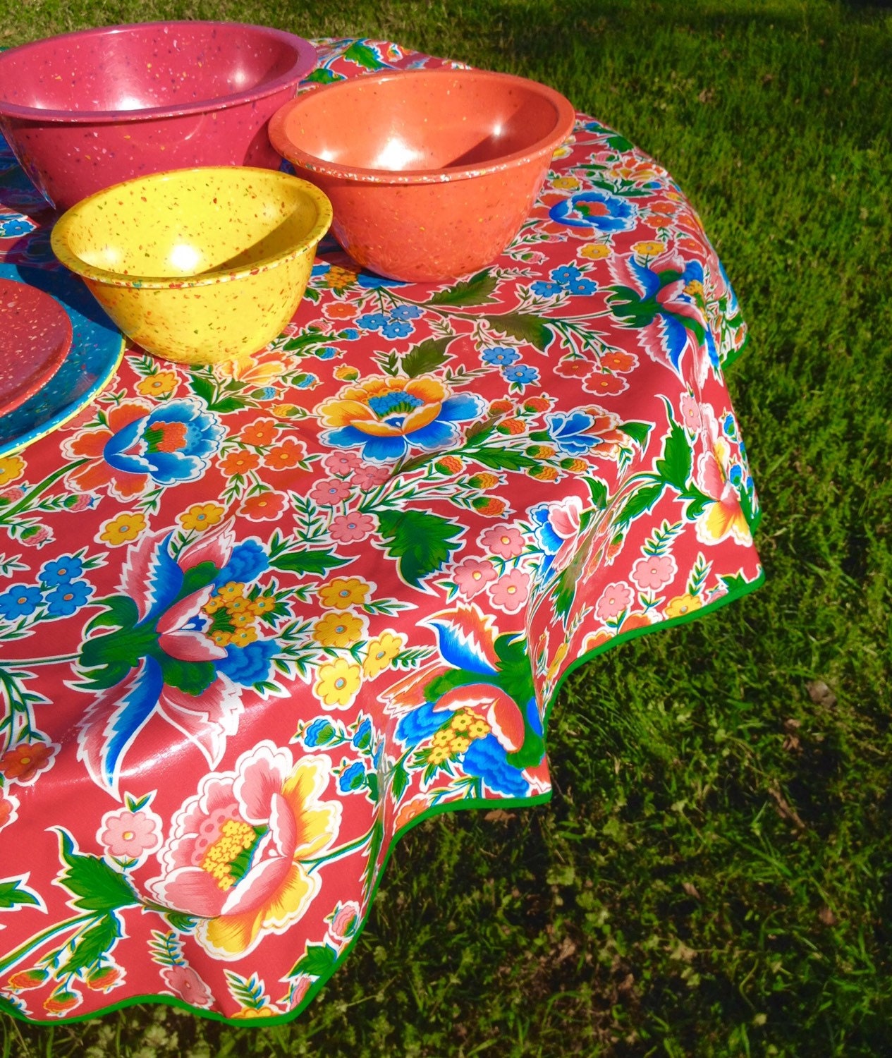 60 Round Oilcloth Tablecloth RED Fantasy Green Trim