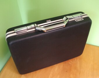 Vintage American Tourister Escort Briefcase Black Hard Shell Plastic with Chrome Metal Latches