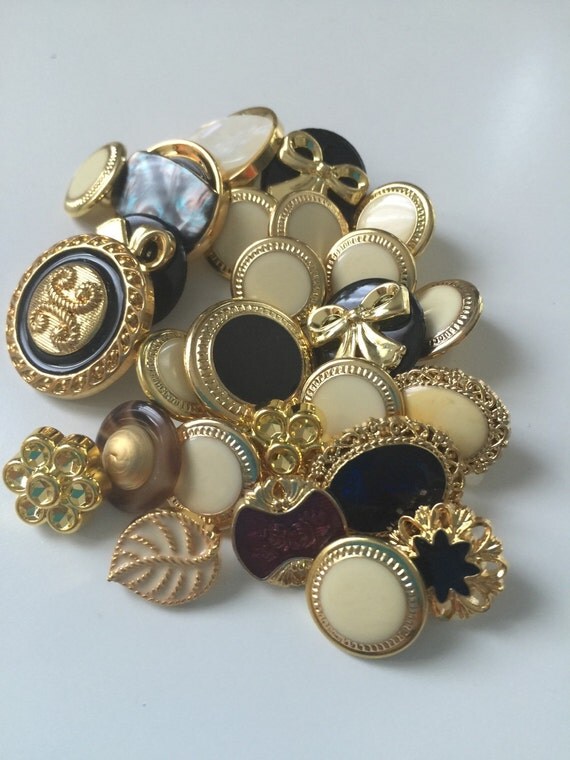 23 mix fancy buttons gold buttons dhank buttons cottage