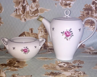 SALE Vintage Fukawaga Teapot and Sugar bowl duo "Arita" pattern
