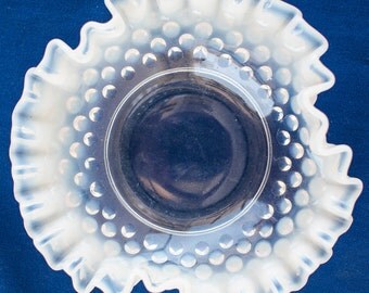 Fenton White Opalalescent Hobnail Dish 5"