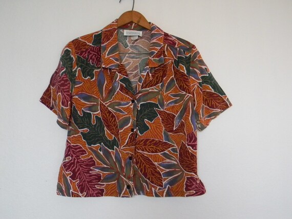 Items similar to Vintage cropped top/blouse safari blouse short sleeve ...