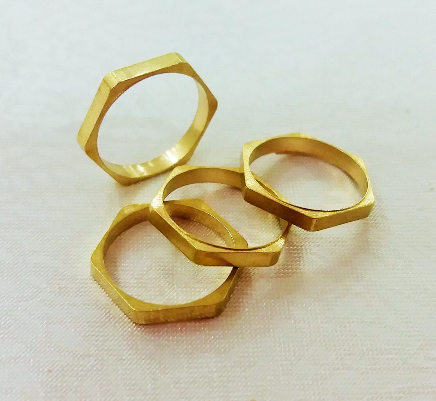 15 Pcs Raw Brass 13 mm Hexagon Ring Findings İnner Hole 12 mm 2 mm