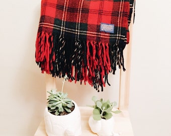 Vintage plaid pendleton throw