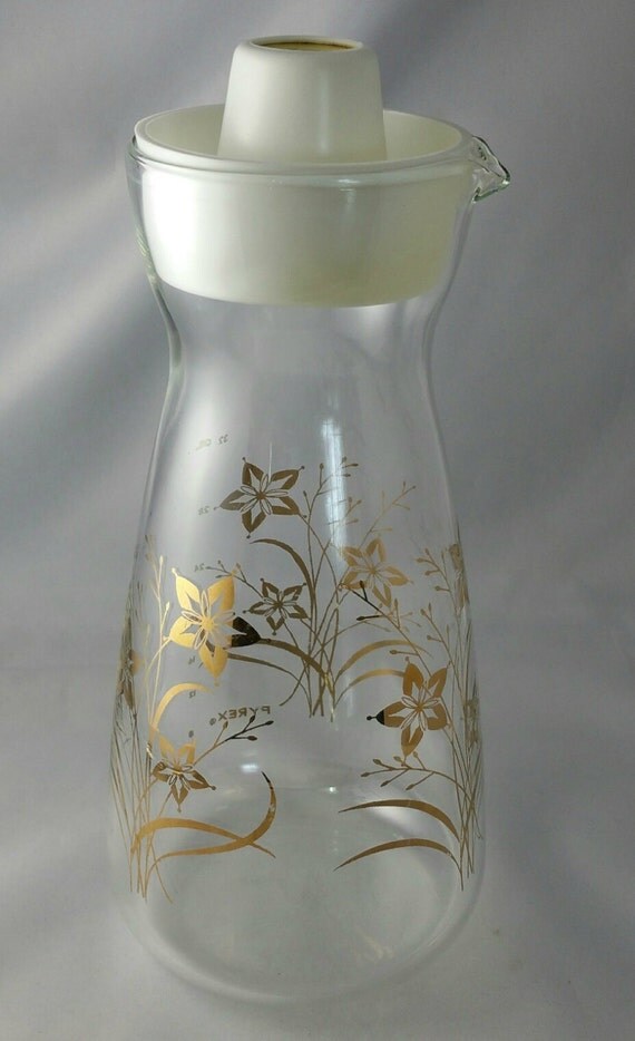 pyrex juice pitcher