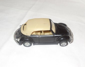 MC Toy Volkswagen 1303 Beetle Cabriolet 1:36 Scale Diecast Car Model Used