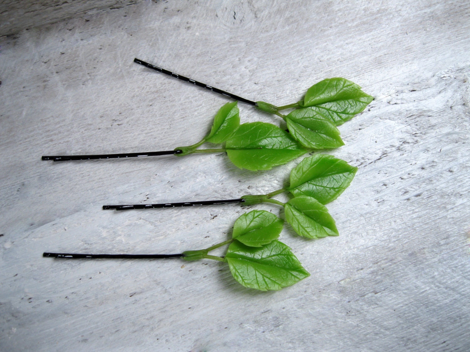 Green leaf hair pin Leaf bobby pin Green hair accessory Green