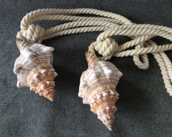 French nautical curtain tie back . 50S vintage tiebacks . Two nautical curtain curtain tiebacks . Seashell . Rope .