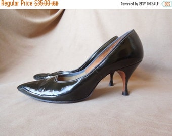 SALE...Vintage 50's Style Sandals High Heel by momodeluxevintage