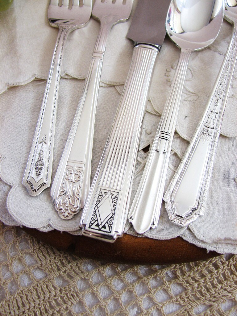 Silver Plate Flatware Art Deco Traditional 5Piece Place