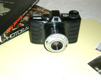 1950s "Tricomat" Camera