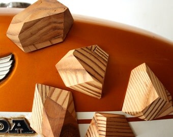 Wooden Magnets- Faceted Magnet Set- Reclaimed Wood Magnets- Refrigerator Magnet- Geometric Memo Board- Housewarming Gift- FREE SHPPING