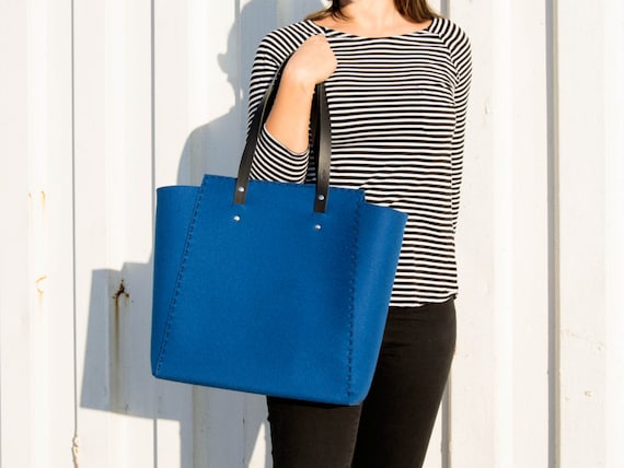 Extra large felt TOTE BAG / blue felt tote bag / blue felt shopper / shopping bag / felt shoulder bag / carry all bag / made in Italy