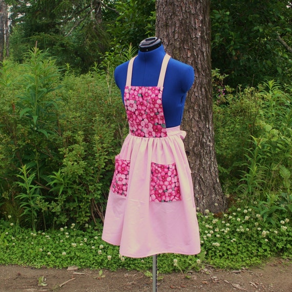 Pretty Pink Flowered Apron with Pockets