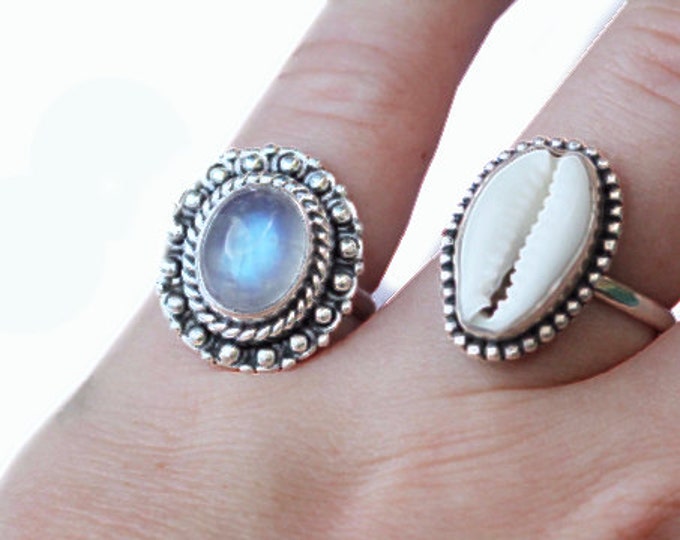 Moonstone Ring, Sterling Silver Ring, Moonstone Jewelry, Rainbow Moonstone, Bohemian Ring, Gemstone Jewelry, Boho Rings, Gypsy Ring, Don Biu