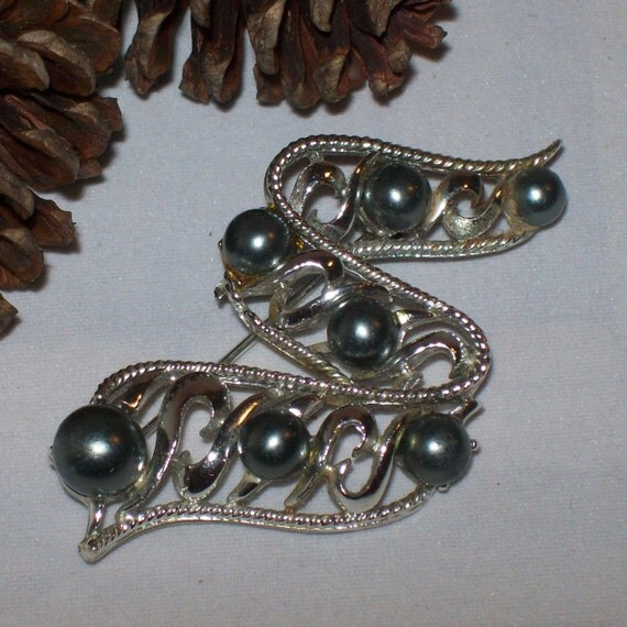 Vintage BSK Brooch/ Faux black pearl pin/ faux black pearl